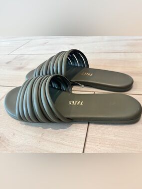 New Tkees Caro Women’s Sandals